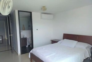 3 chambres, fer et planche à repasser, accès au Wi-Fi (inclus)