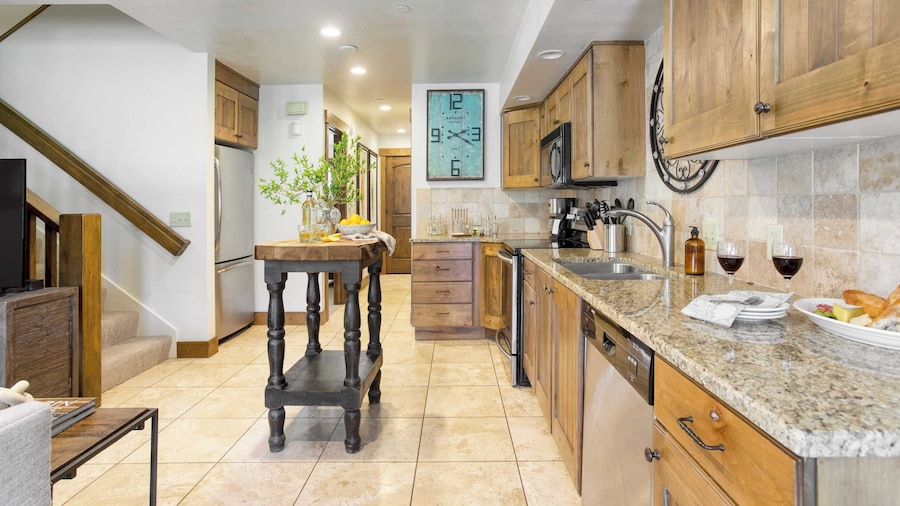 Snow King by Avantstay Close to the Slopes w/ Hot Tub!