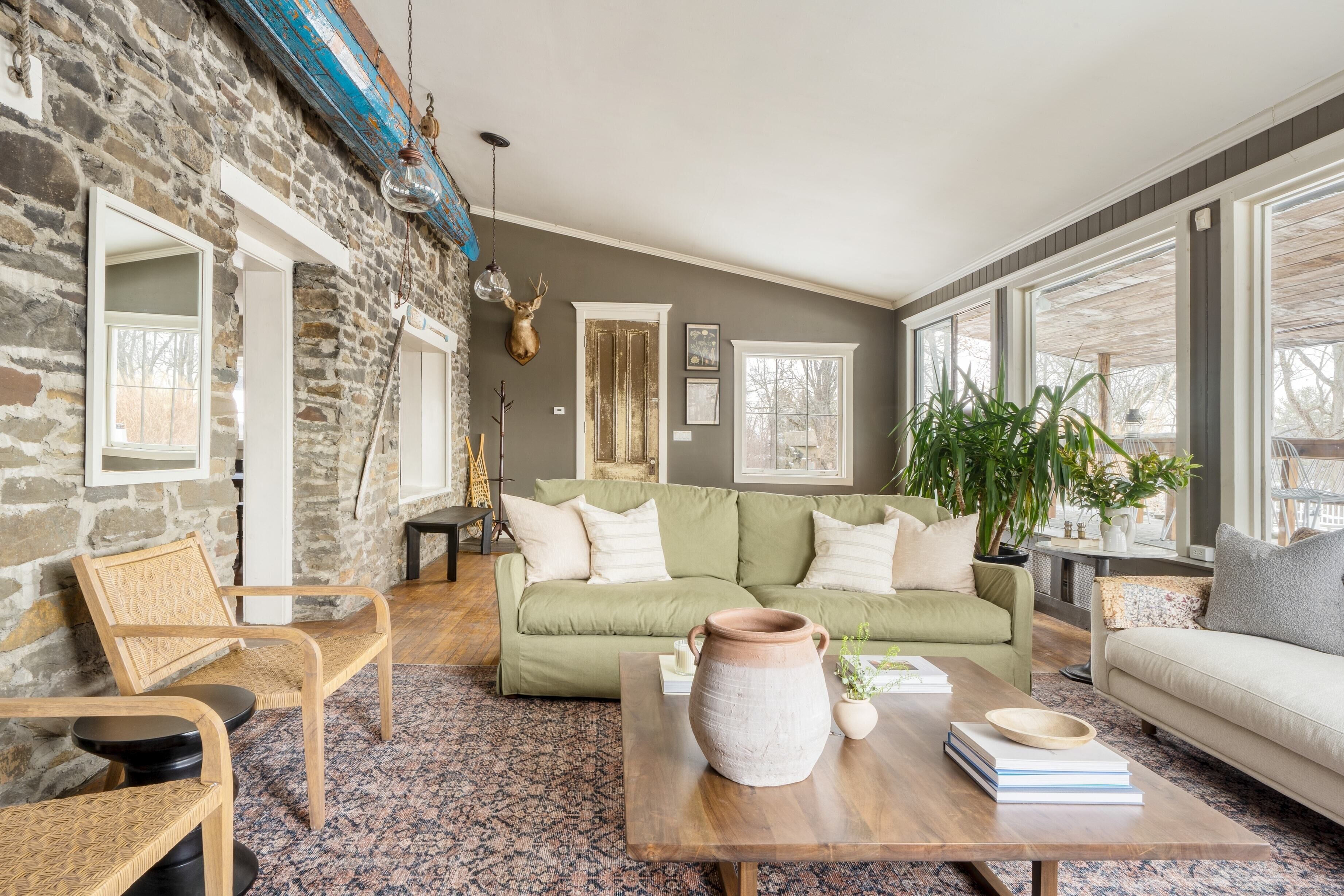 55 inci televisyen dengan digital, perkhidmatan penstriman 