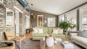 55-inch TV with digital channels, streaming services