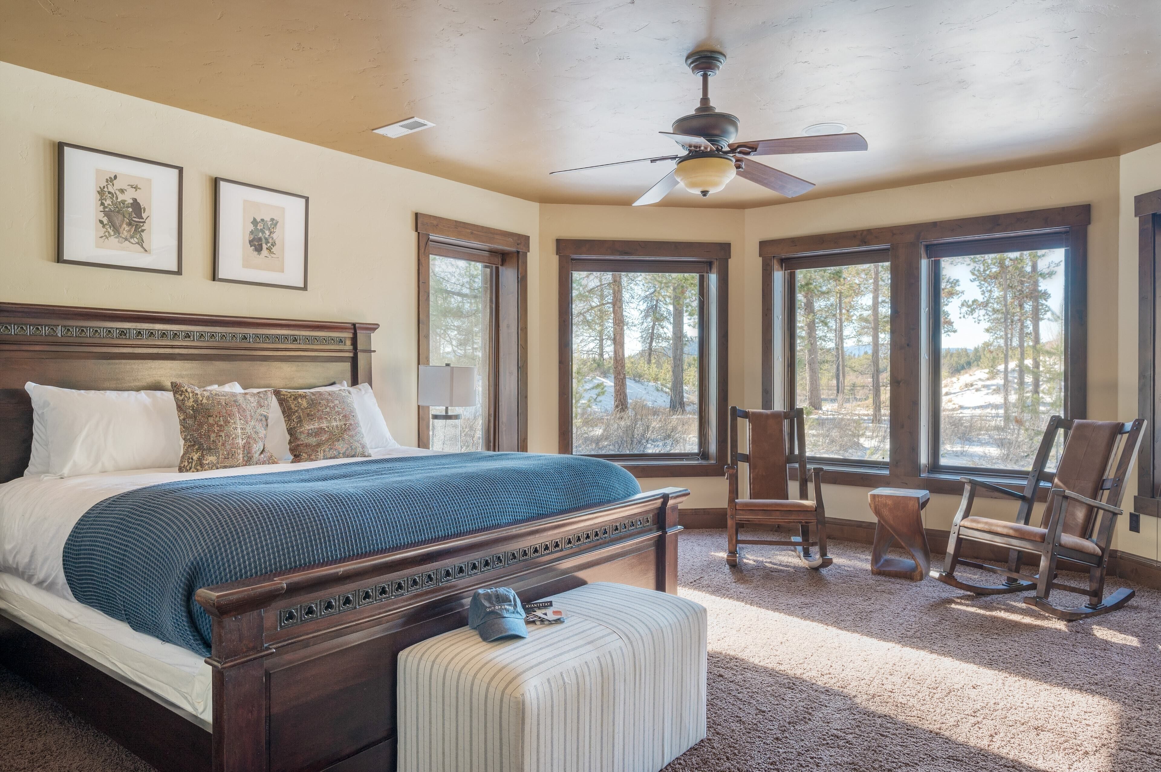 4 bedrooms, desk, iron/ironing board, free cots/infant beds