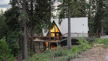 Chalet (5 Bedrooms) | Interior