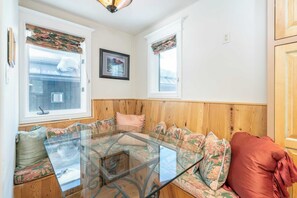 Apartment (2 Bedrooms) | Interior - Hruza Hideout by Avantstay Walkable Location + Free Ski Shuttle, Mountain View (Telluride)