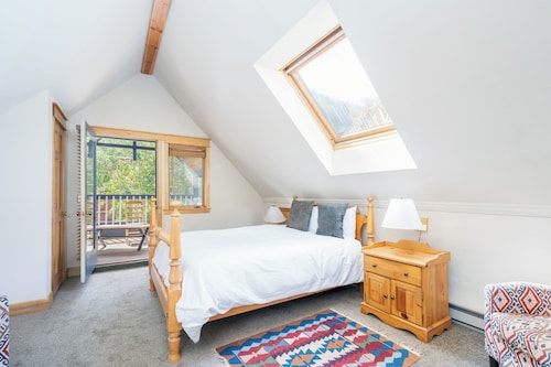 Smuggler F by Avantstay Gorgeous Condo Close To Lift 7