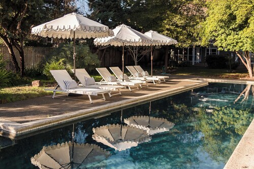 Clementine By Avantstay Bright Modern Retreat w/ Pool, Pool Table & Large Patio