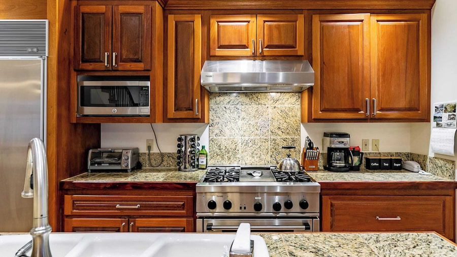Pacific Street Townhome 514b by Avantstay Cute Townhouse in the Heart of Telluride!