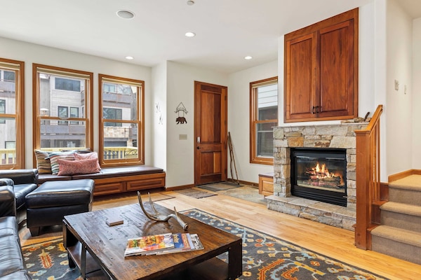 Apartment (3 Bedrooms) | Front of property