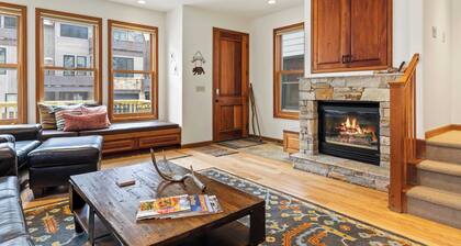 Pacific Street Townhome 514b by Avantstay Cute Townhouse in the Heart of Telluride!