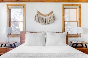 Rumah (3 Bedrooms) | 3 kamar tidur, meja kerja, dan setrika/meja setrika