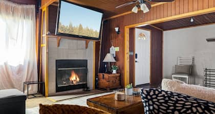 Serenity by Avantstay Serenity Big Bear Cabin! With Fire Pit, Bbq!