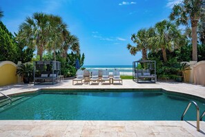 Casa (Multiple Bedrooms) | Parte interna