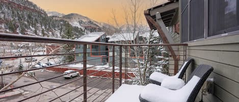 House (3 Bedrooms) | Front of property