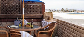 Bay View II by Avantstay Ocean View Mission Beach Home on the Sand!