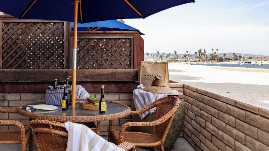 Bay View II by Avantstay Ocean View Mission Beach Home on the Sand!