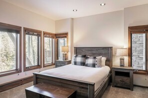 House (3 Bedrooms) | Interior - Crystal Chalet 12 by Avantstay Close to Town w/ Views of San Sofia Ridge (Telluride)