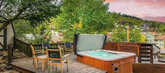 Hillside Overlook by Avantstay Quiet Mountain Getaway w/ Incredible Views!