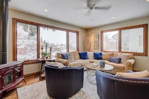 Interior - Hillside Overlook by Avantstay Quiet Mountain Getaway w/ Incredible Views! (Park City)