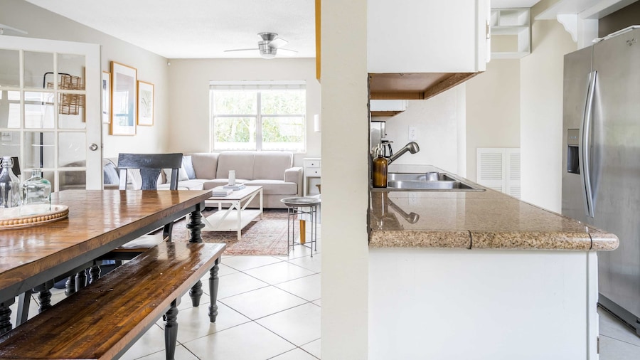 Harper by Avantstay Beautiful Home w/ Pool Walk to the Beach!