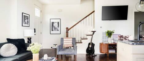 House (6 Bedrooms) | Front of property