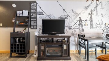 Apartment (1 Bedroom) | Interior