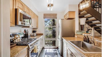 Rumah (2 Bedrooms) | Interior