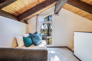 House (2 Bedrooms) | Interior - Pinegrove by Avantstay Beautiful Villas Condo Just Outside Tahoe City! (Tahoe City)