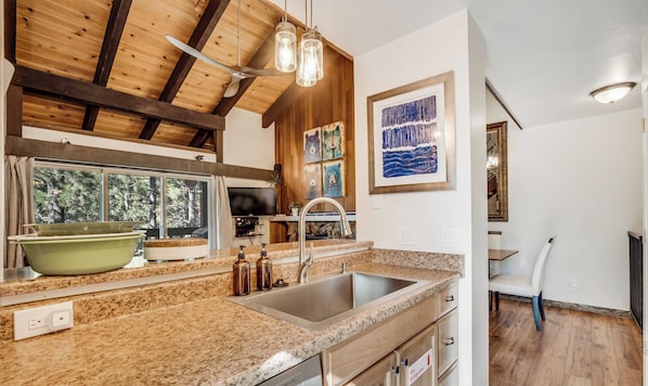 House (2 Bedrooms) | Interior - Pinegrove by Avantstay Beautiful Villas Condo Just Outside Tahoe City! (Tahoe City)