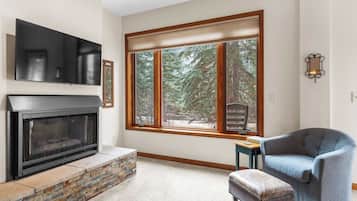 House (1 Bedroom) | Interior