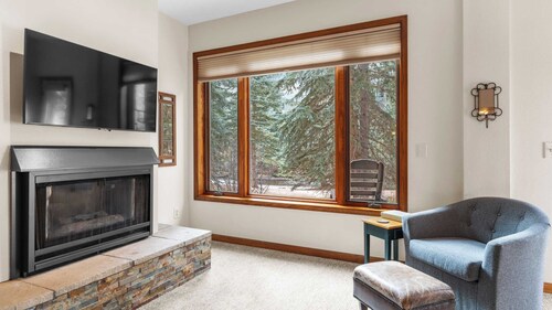 Ghostriders 2 by Avantstay Tidy Unit Close to the Slopes and Shops!