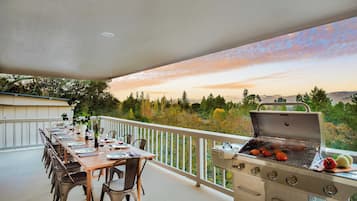 House (4 Bedrooms) | Front of property