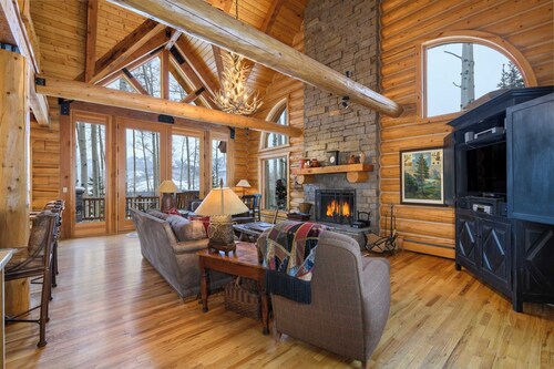 Snowdrift Cabin by Avantstay Breathtaking Home w/ Prime Ski Access