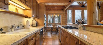 Snowdrift Cabin by Avantstay Breathtaking Home w/ Prime Ski Access