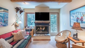 Interior - Ghostriders 5 by Avantstay 2 Bedroom Condo Near Main Street, Hiking & Skiing STR Permit #3571 (Telluride)