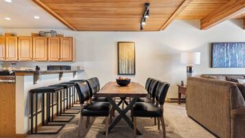 House (2 Bedrooms) | Bahagian dalam