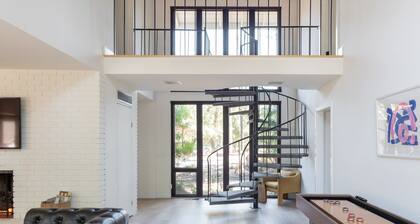 Mataro by Avantstay Large & Elegant Home in Santa Rosa w/ Hot Tub & Games