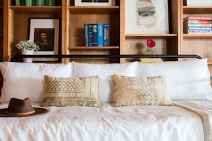 4 bedrooms, desk, iron/ironing board, free cribs/infant beds - Juniper by Avantstay Incredible Mountainside Home w/ Incredible Lake Views! (Incline Village)