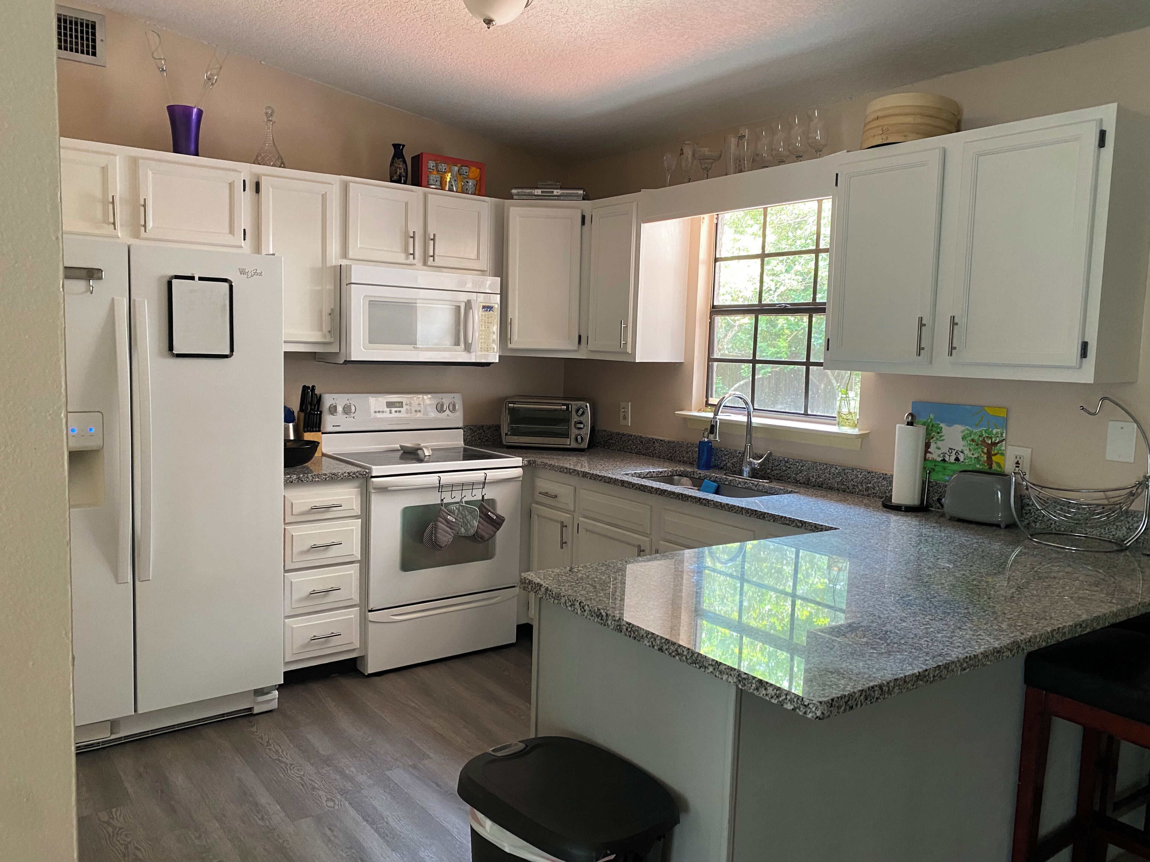 Home away from home located close to New Smyrna, Flagler Beaches and Daytona.