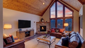 House (4 Bedrooms) | Interior - Russell Home by Avantstay Expansive Deck, Stunning Views & Hot Tub! (Telluride)