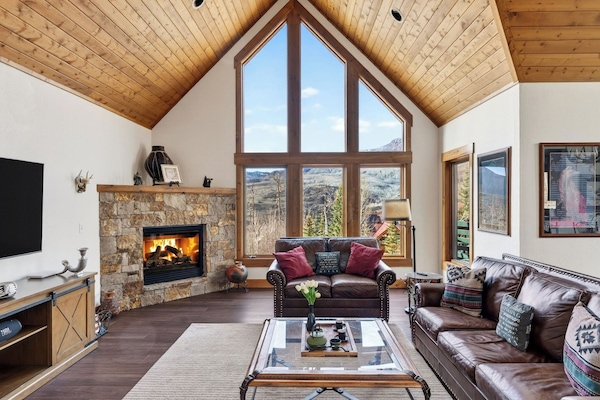 House (4 Bedrooms) | Interior