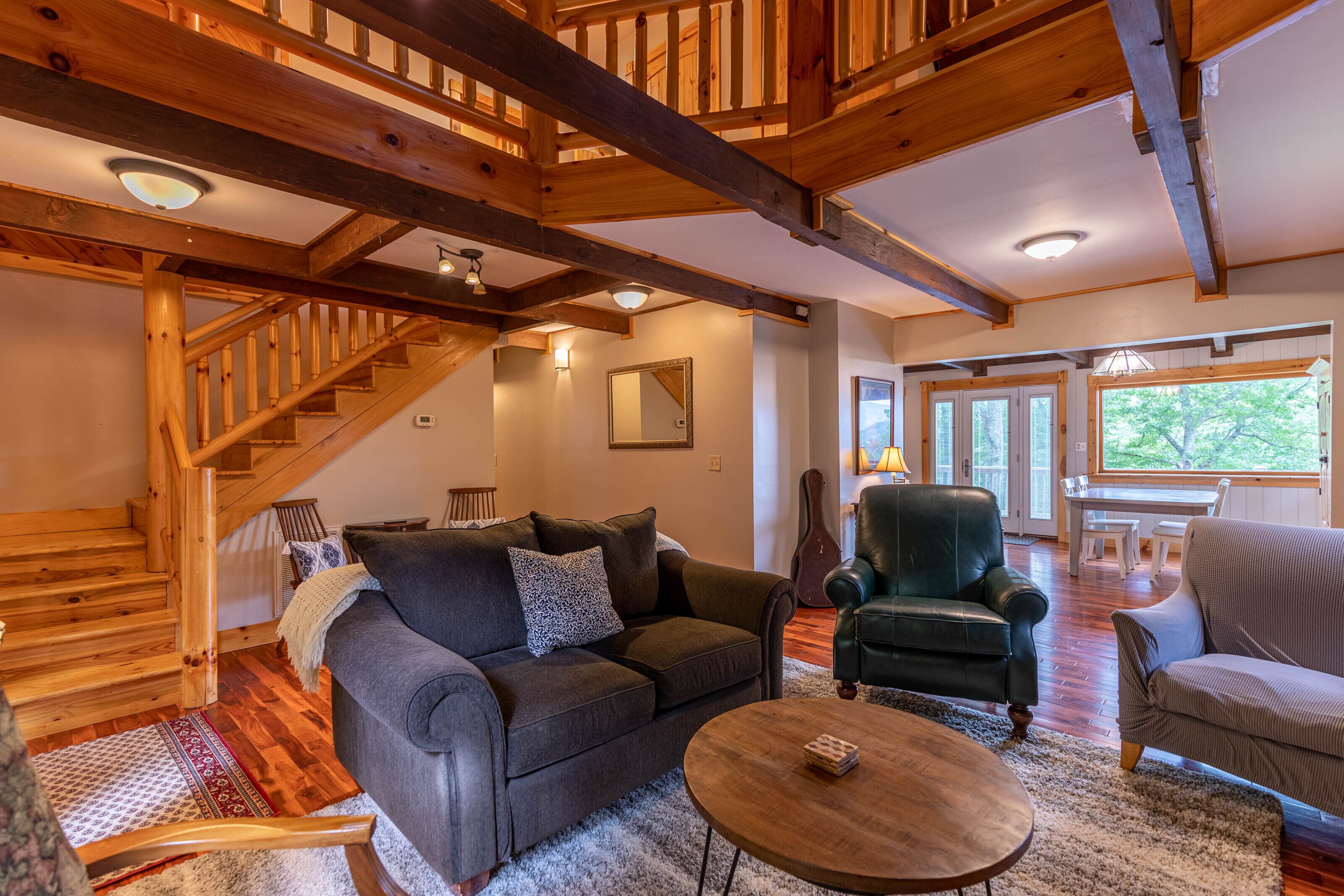 The Best Of View - Pet Friendly! Beautiful mountain views just north of Boone!