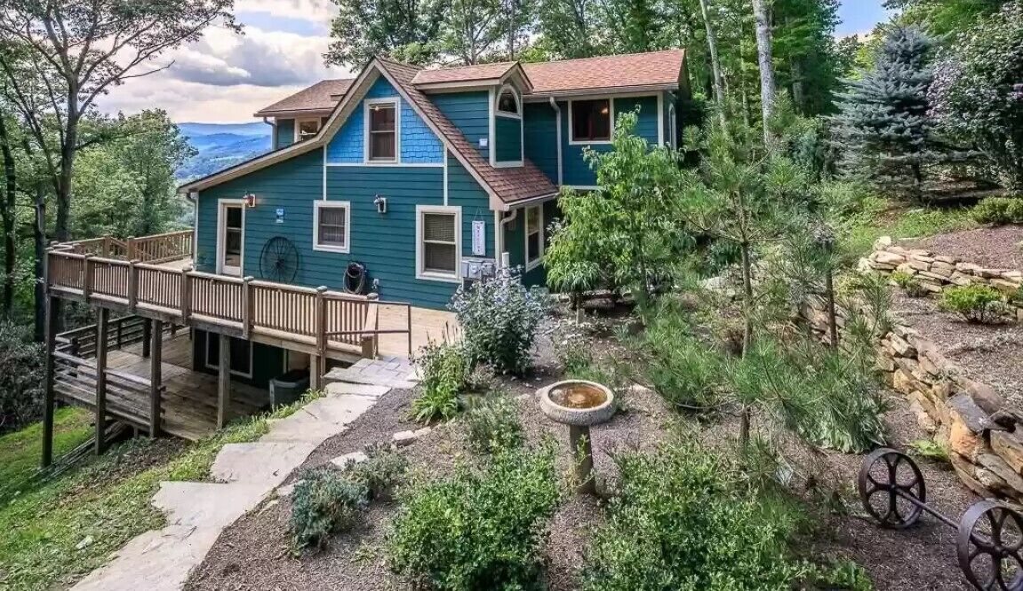 The Best Of View - Pet Friendly! Beautiful mountain views just north of Boone!