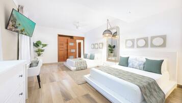 2 bedrooms, in-room safe, desk, iron/ironing board