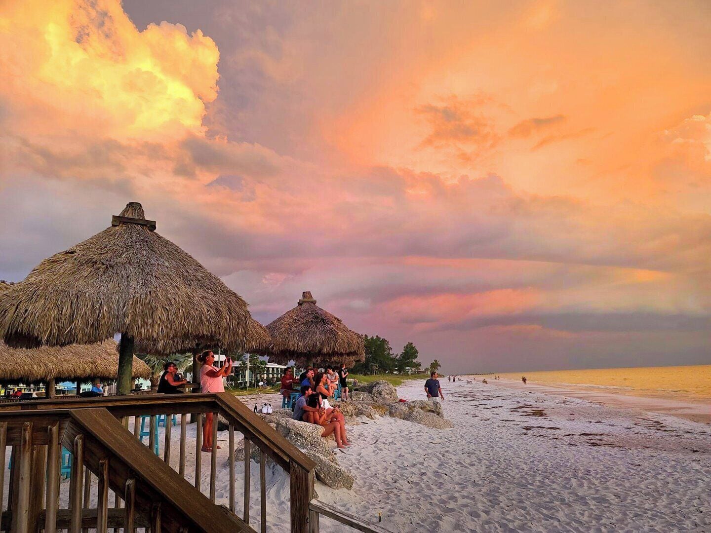 Playa en los alrededores y toallas de playa 