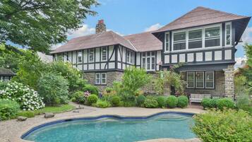 Piscine extérieure, piscine chauffée