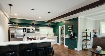 The Woods at Narrin Farms | Hot Tub | Horses | Kayaks | Hiking