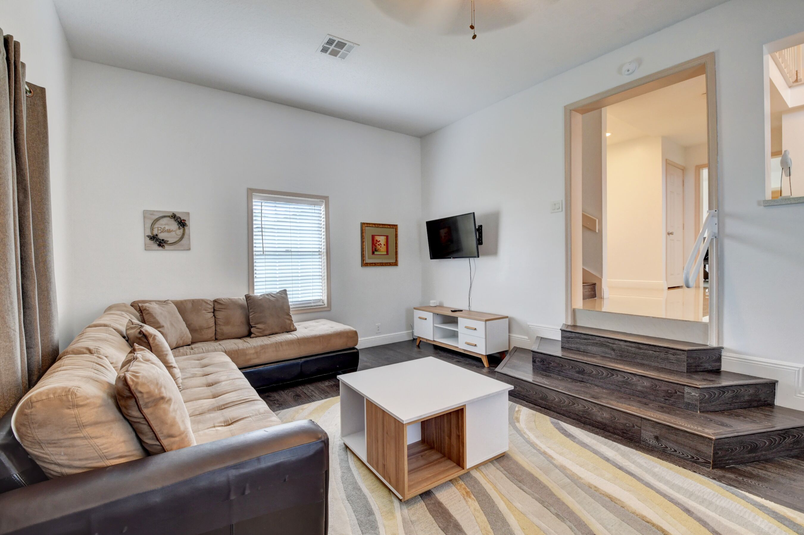 5 BR Mansion with Pool &Jacuzzi /non-heated/ FL