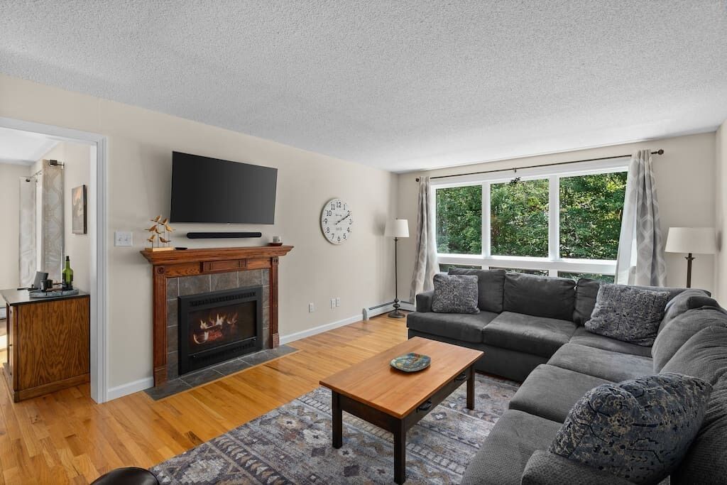 Timber Creek Retreat w/ Free Shuttle & Fireplace!