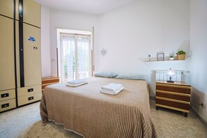 2 quartos, ferros/tábuas de passar roupa, Wi-Fi, roupa de cama