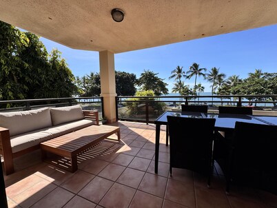 Beachfront Strand Apartment with Parking - Beachfront Strand Apartment with Parking