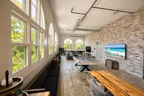 TV, stereo, offices